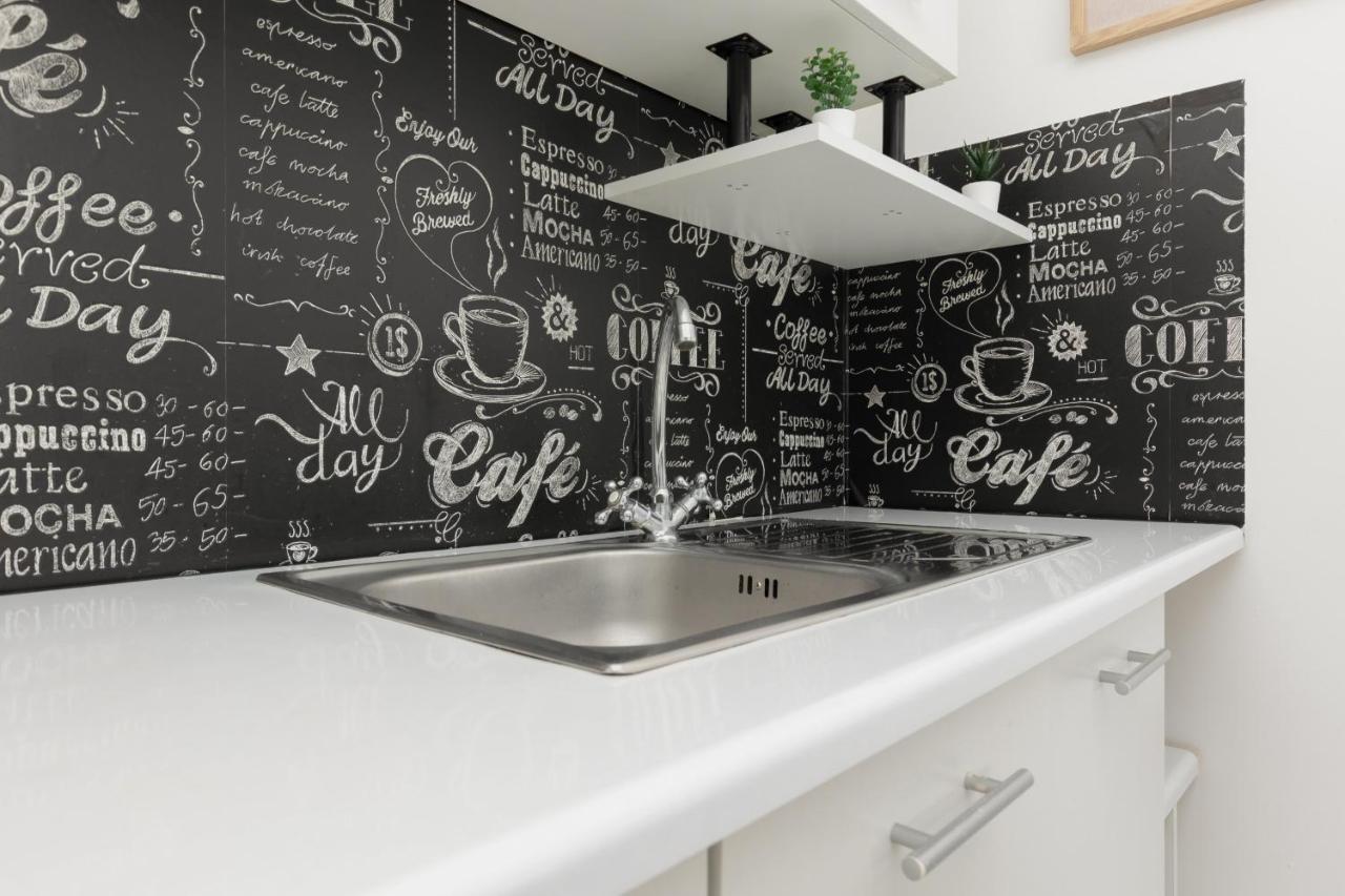 Affordable Underground Studio Near Pge Narodowy By Noclegi Renters Warsaw Exterior photo